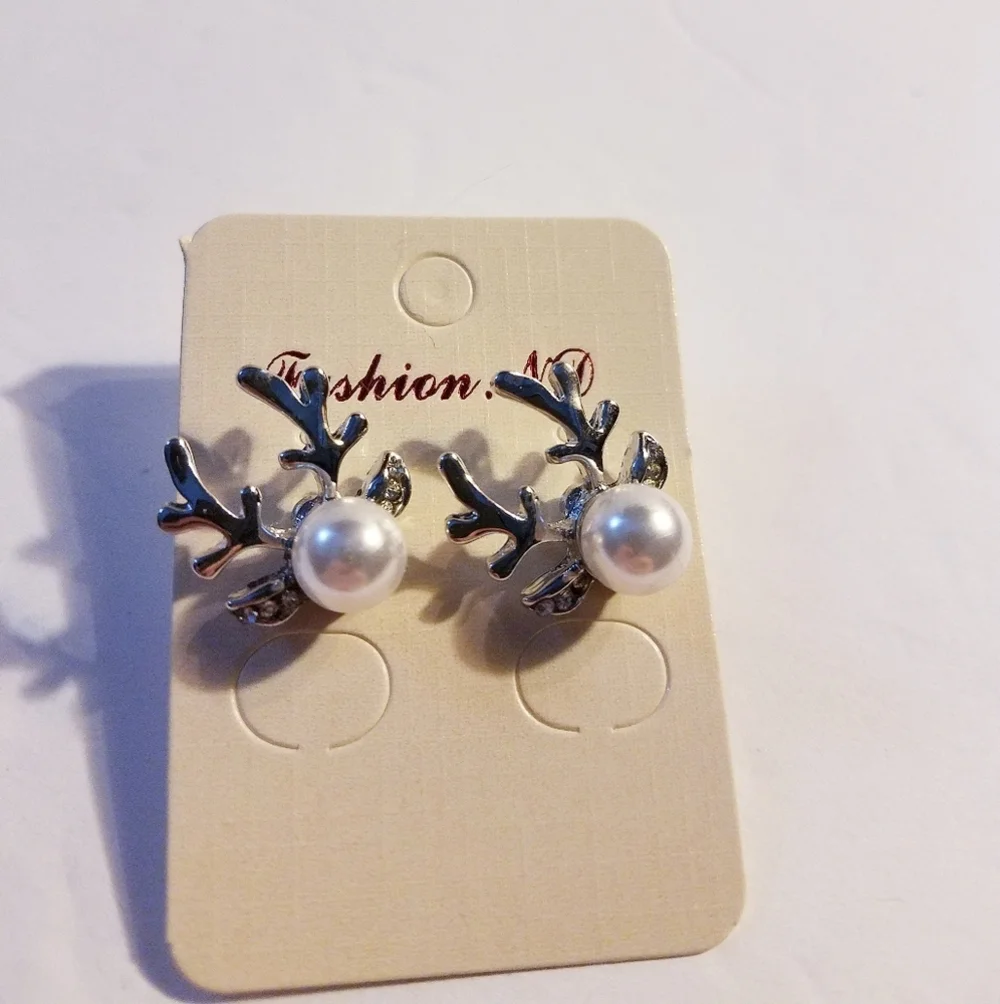 N/A faux pearl